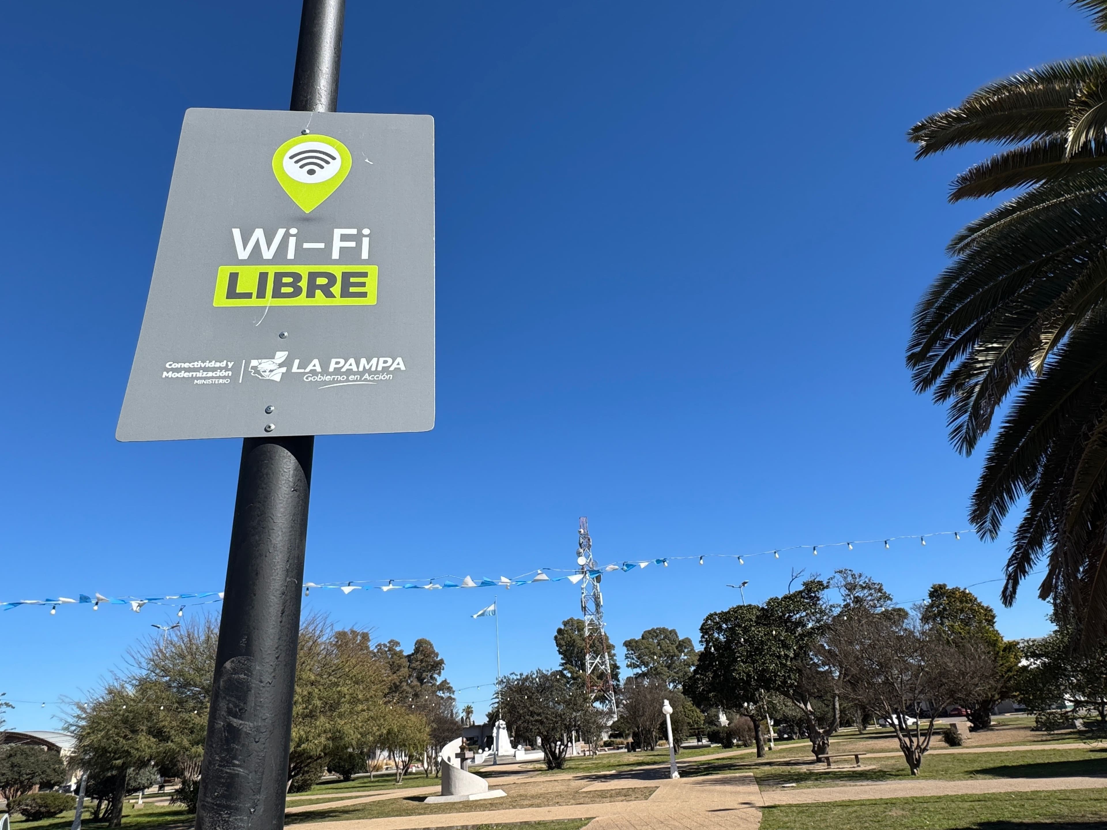 Nuevo punto de WiFi gratuito en la Plaza Hipólito Yrigoyen
